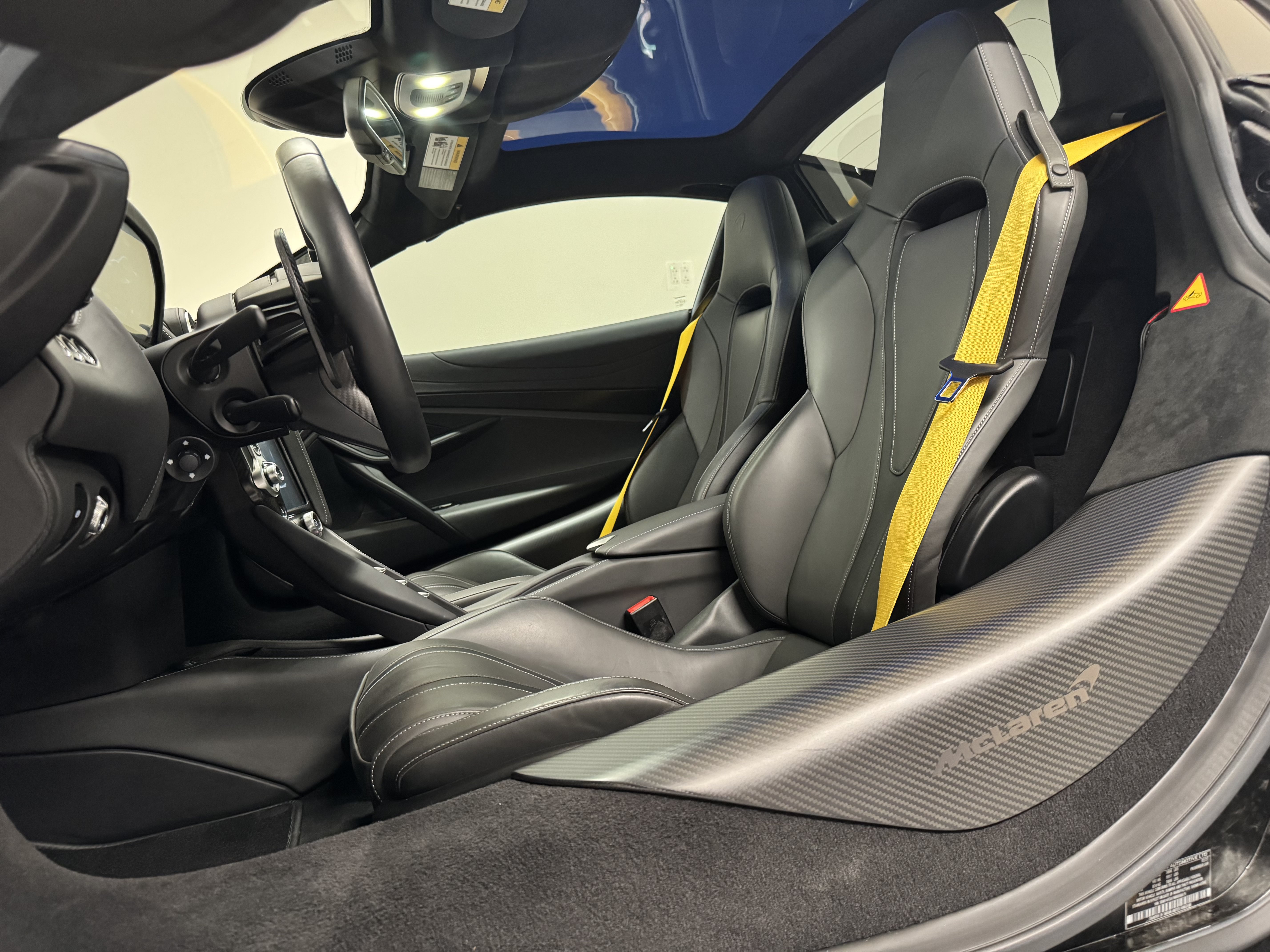 Used 2022 McLaren 720S Spider photo 9