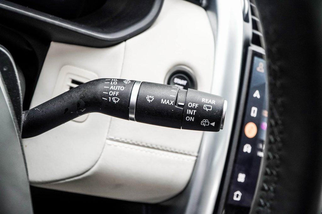 2025 Land Rover Discovery S