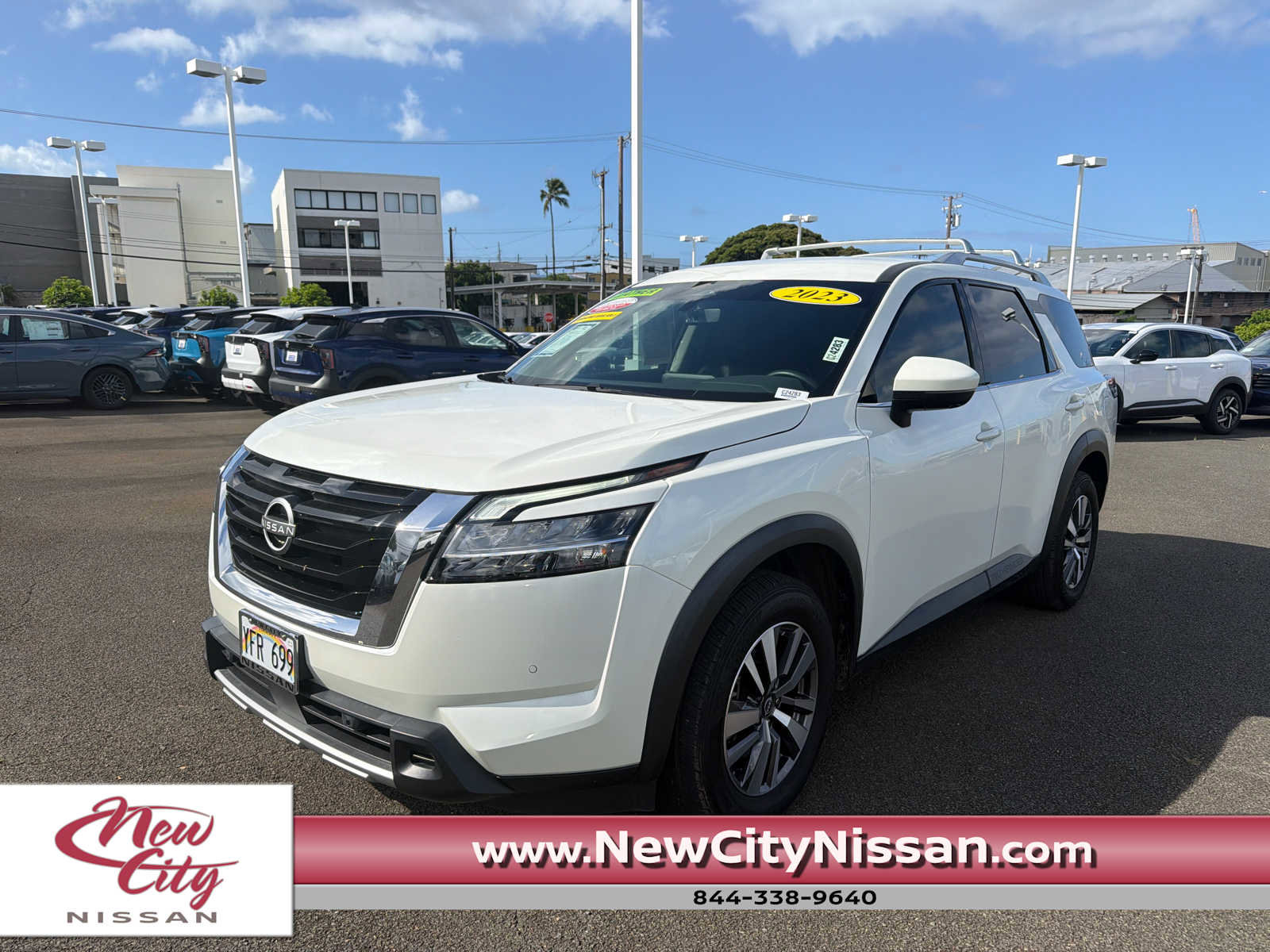 Used 2023 Nissan Pathfinder SL