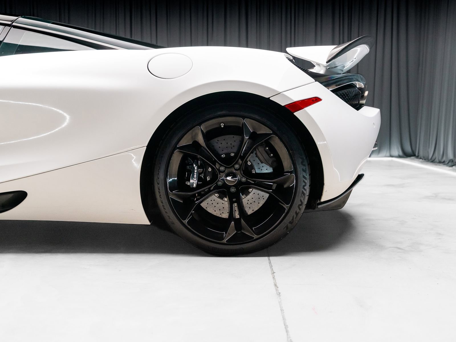 Used 2019 McLaren 720S Performance photo 36