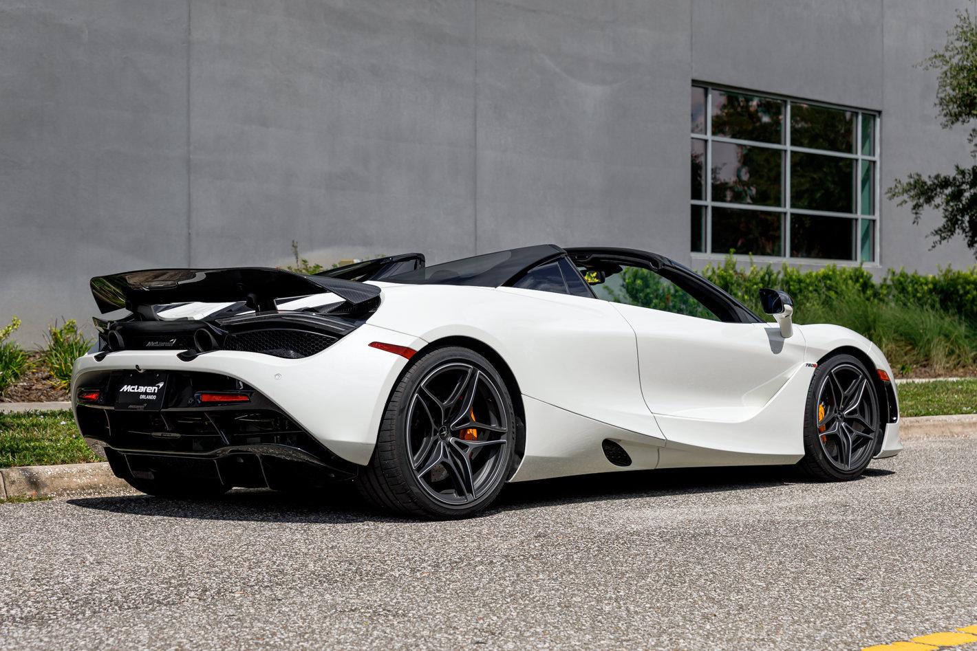 Used 2020 McLaren 720S Performance photo 12