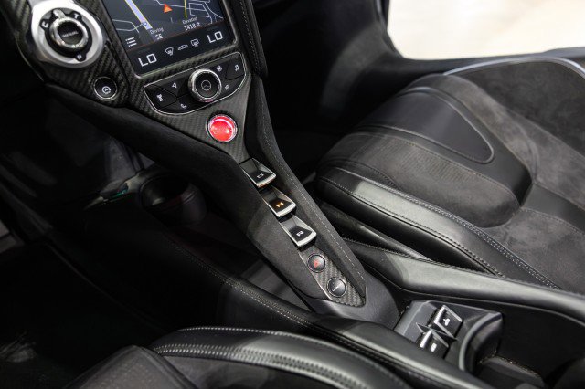 Used 2020 McLaren 720S Spider photo 45