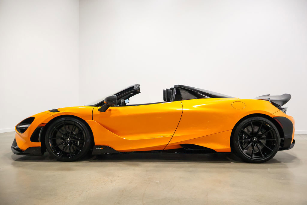 Used 2022 McLaren 765LT photo 18