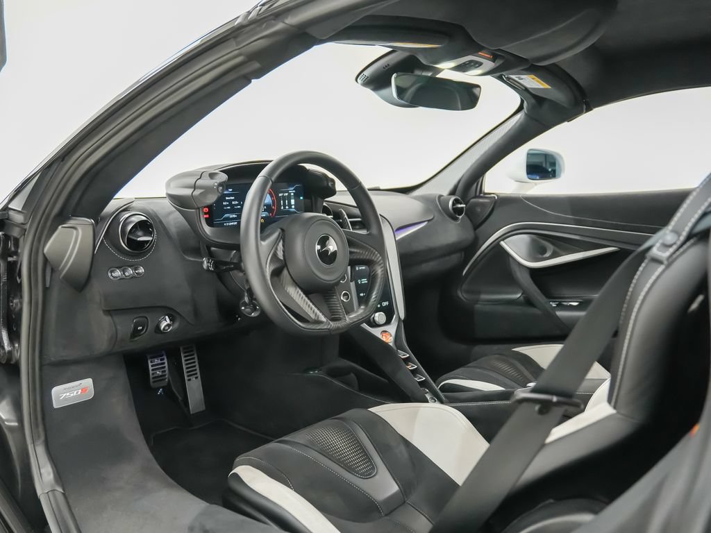 Used 2026 McLaren 750S Spider 4