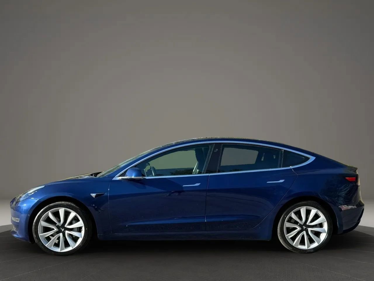 2018 Tesla Model 3 Mid Range