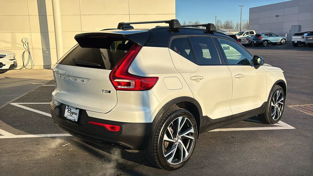 2021 Volvo Xc40 T5 R-Design