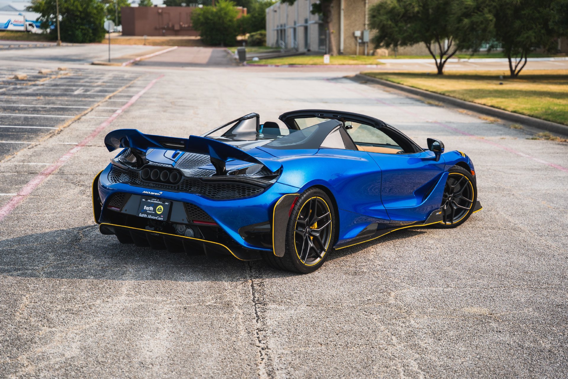 Used 2022 McLaren 765LT photo 18