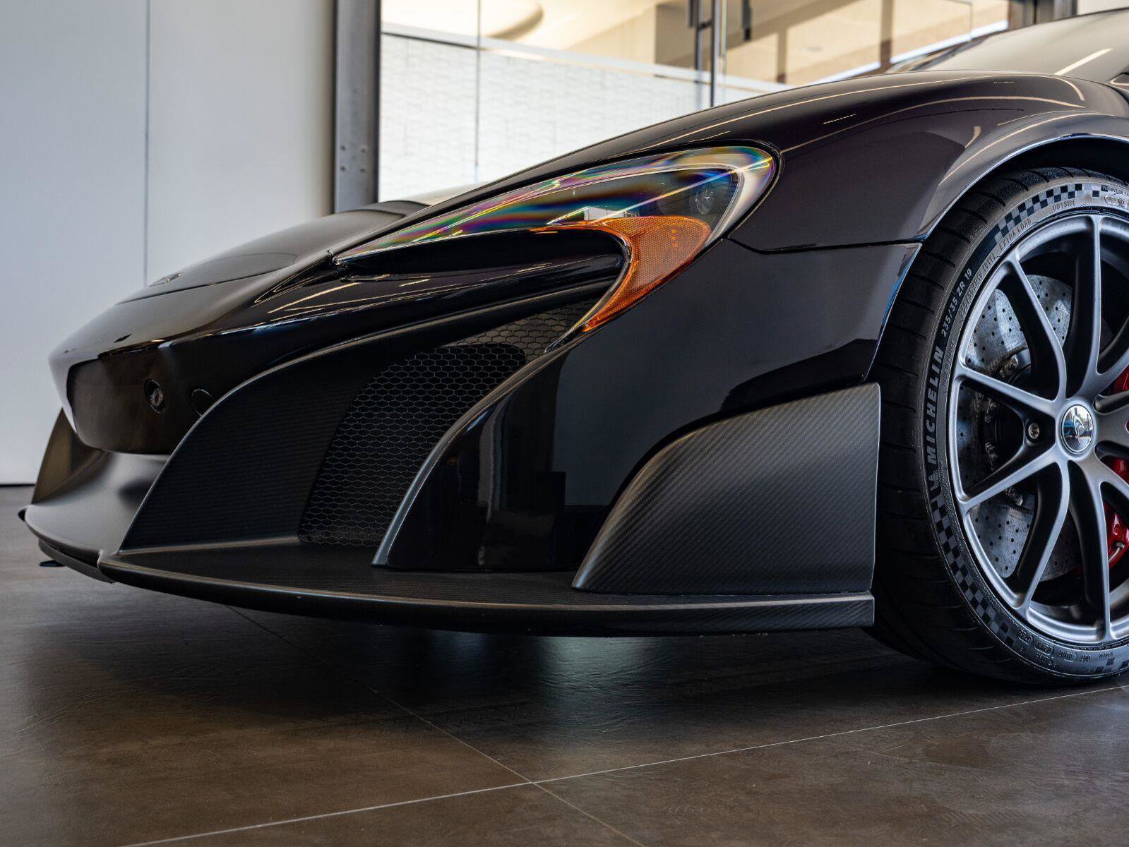 Used 2016 McLaren 675LT Coupe photo 31