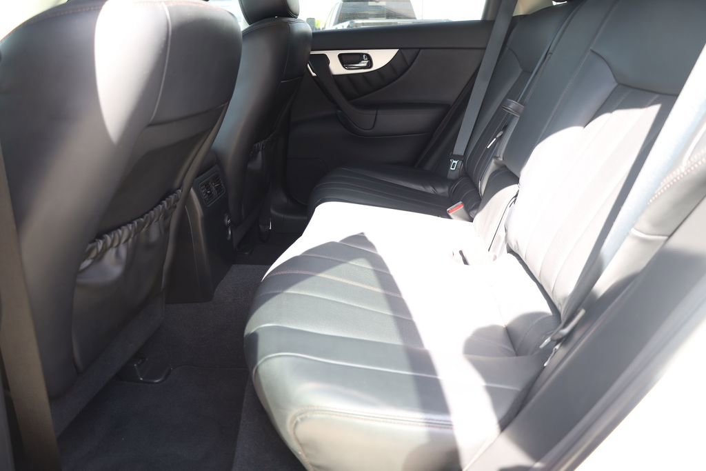 2017 INFINITI Qx70 AWD