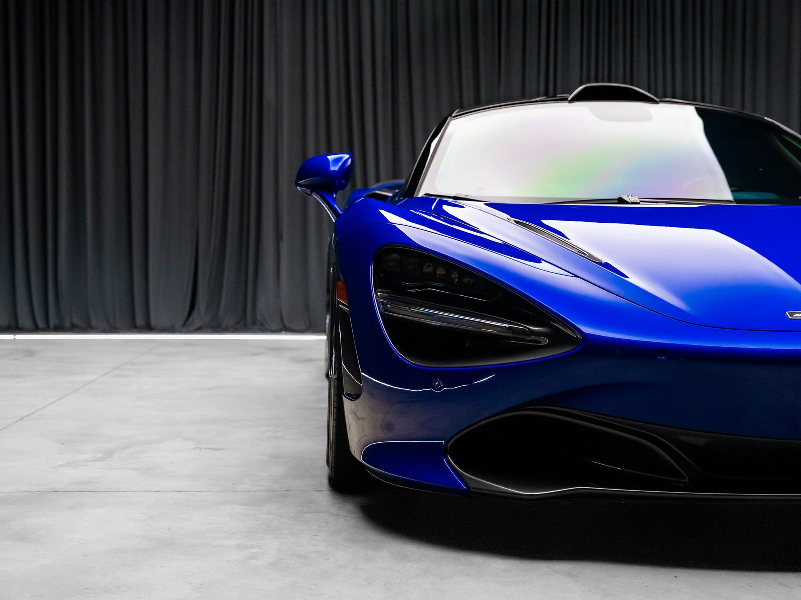 Used 2018 McLaren 720S Luxury photo 25