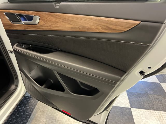 2025 Volkswagen Atlas SE