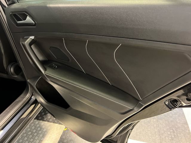 2022 Volkswagen Tiguan SE R-Line