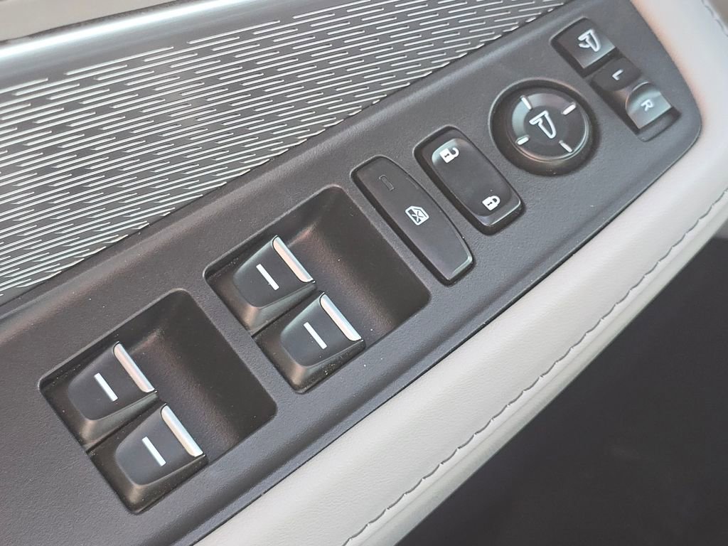 2023 Acura MDX SH-AWD w/ Advance Package