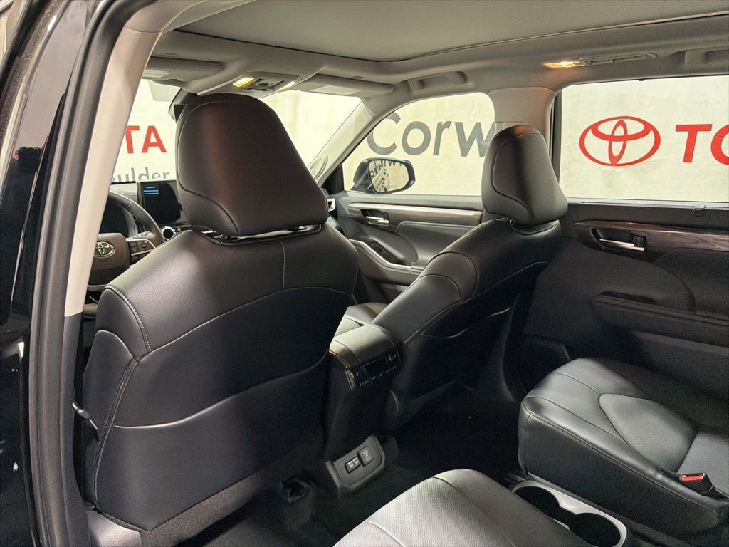 2026 Toyota Highlander Platinum