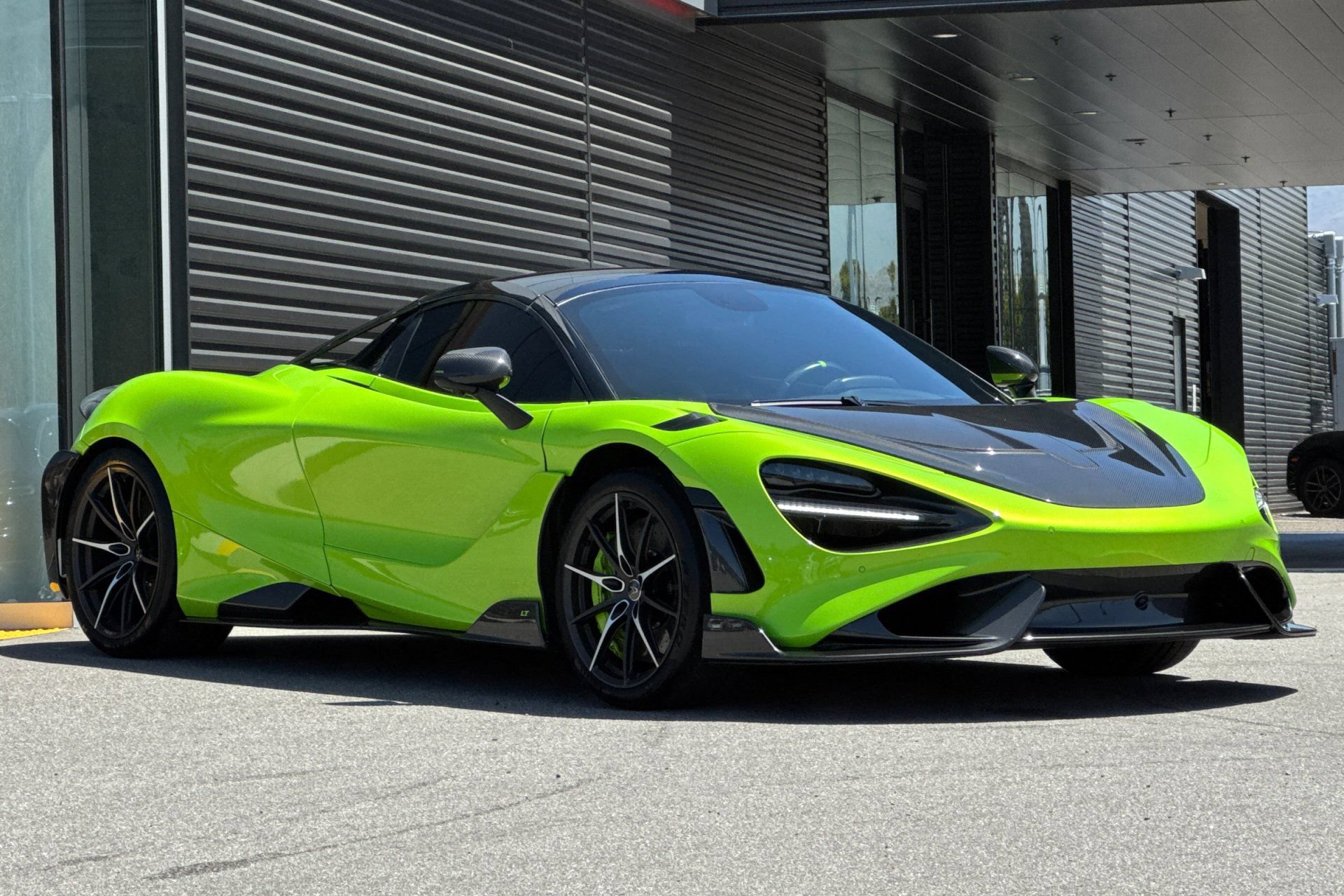 Used 2022 McLaren 765LT photo 45