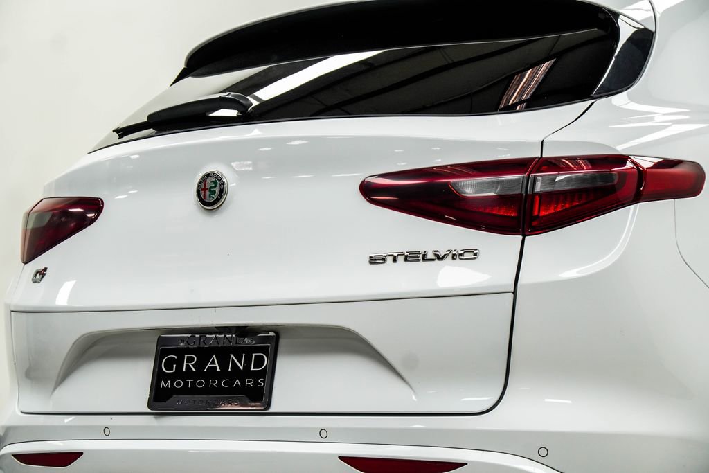 2023 Alfa Romeo Stelvio Veloce