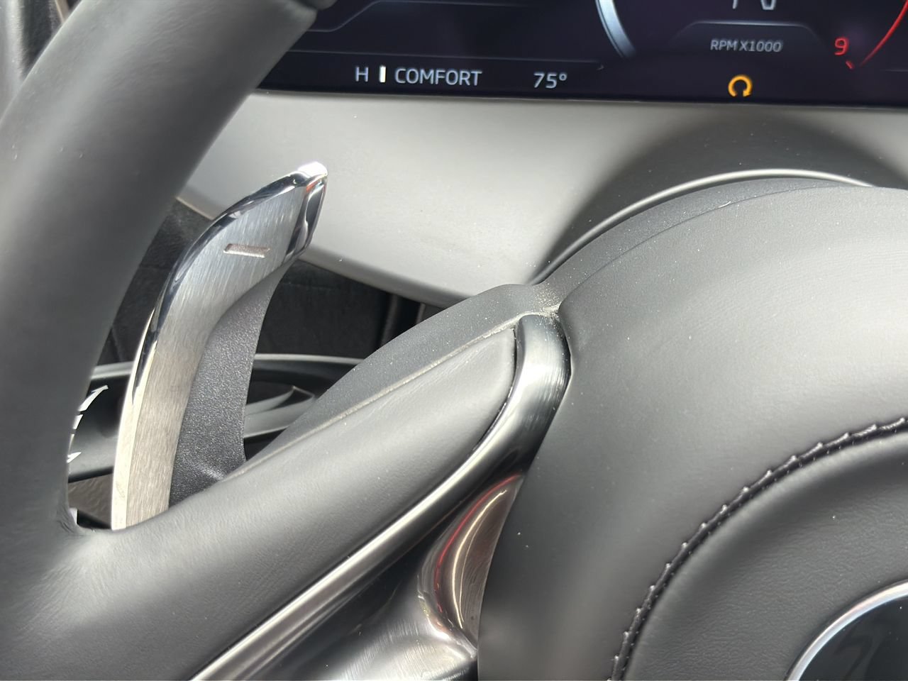 Used 2025 McLaren 750S Spider photo 25