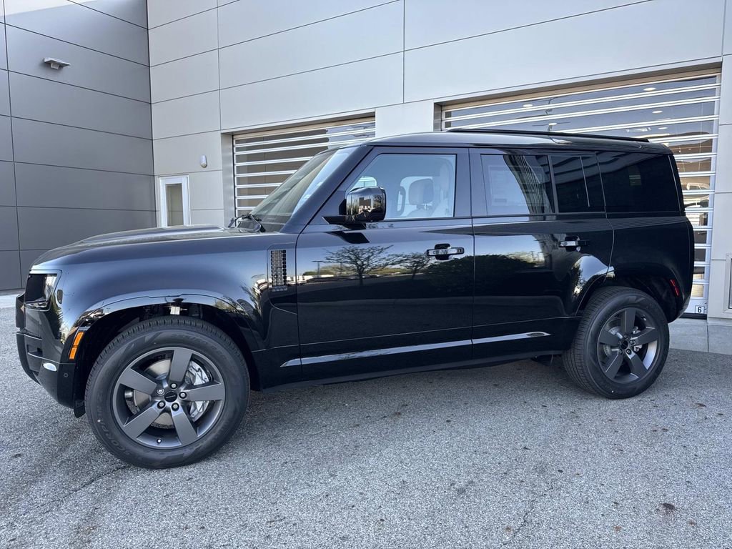 2026 Land Rover Defender 110 X-Dynamic SE