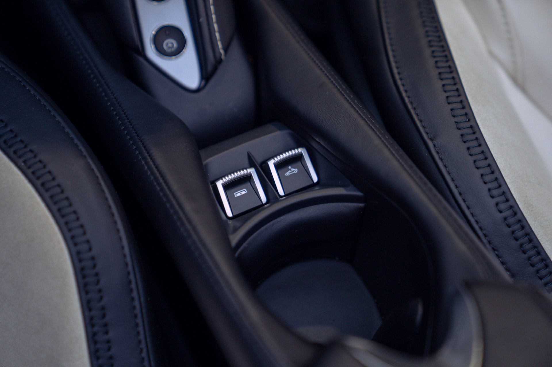 Used 2026 McLaren 750S Spider photo 53