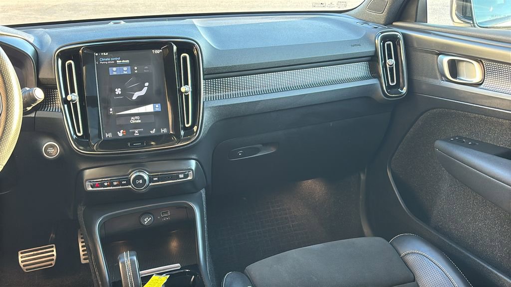 2021 Volvo Xc40 T5 R-Design