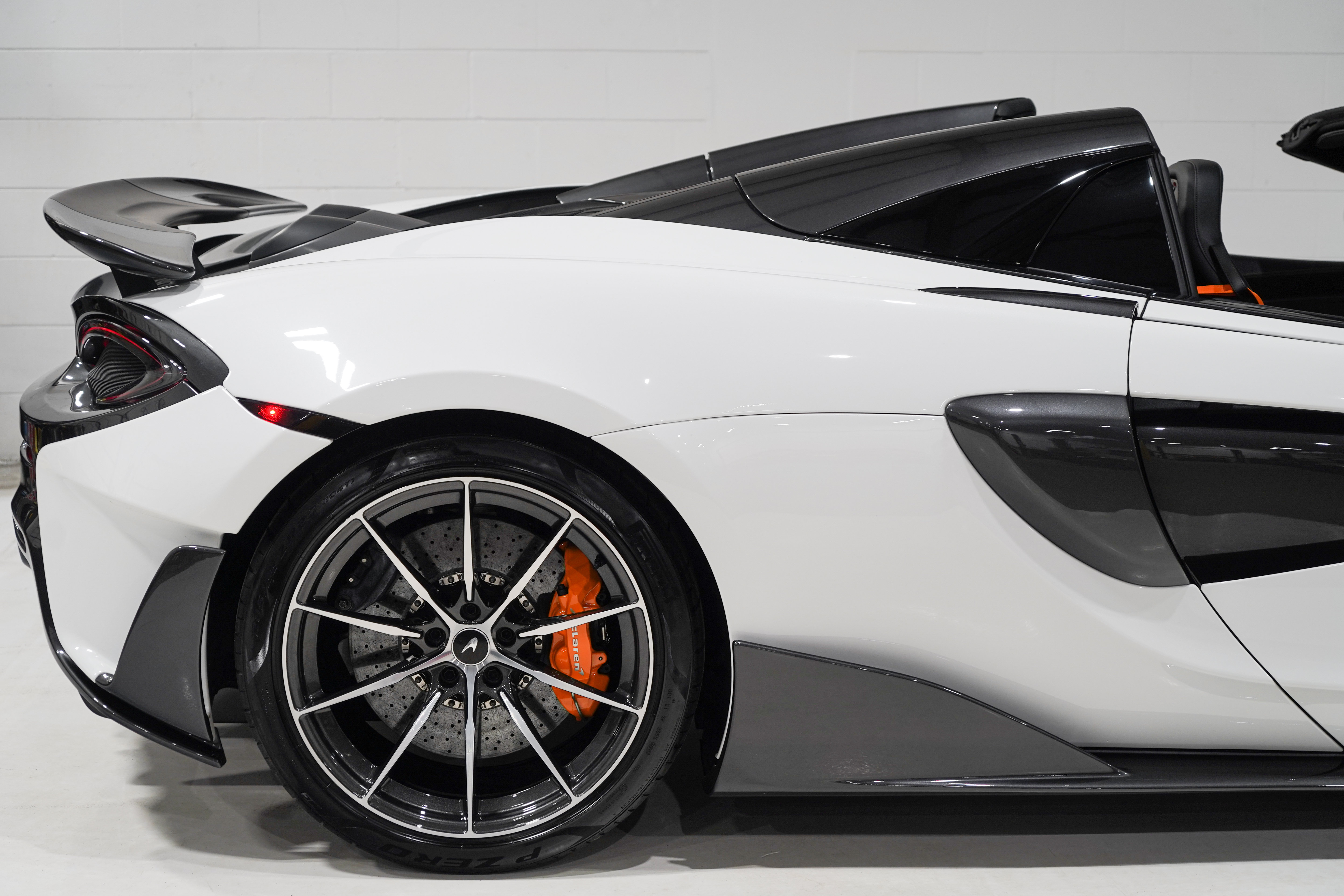 Used 2020 McLaren 600LT Spider photo 22