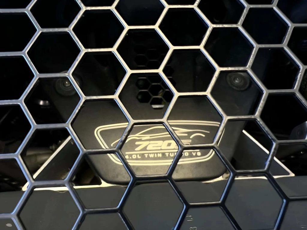 Used 2018 McLaren 720S photo 30