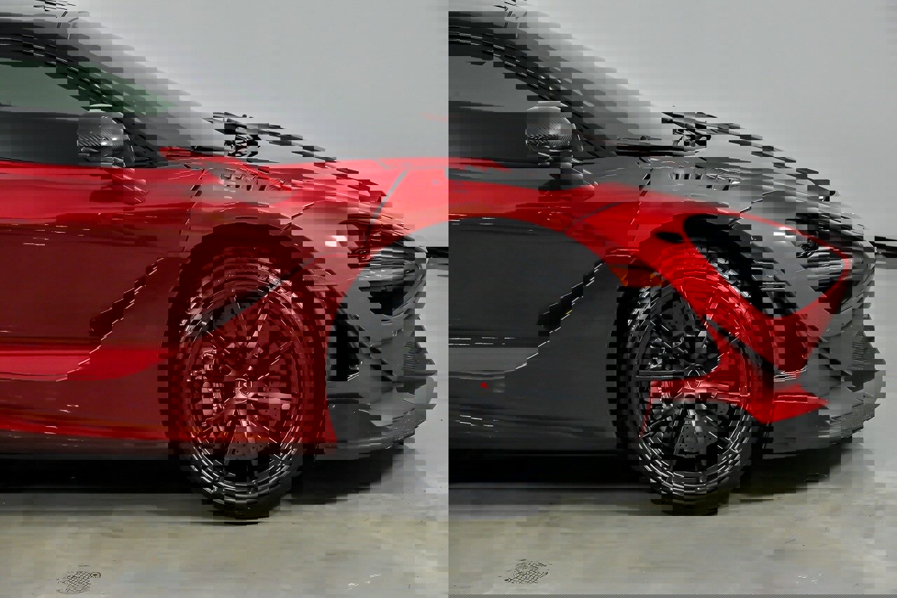 Used 2018 McLaren 720S photo 18