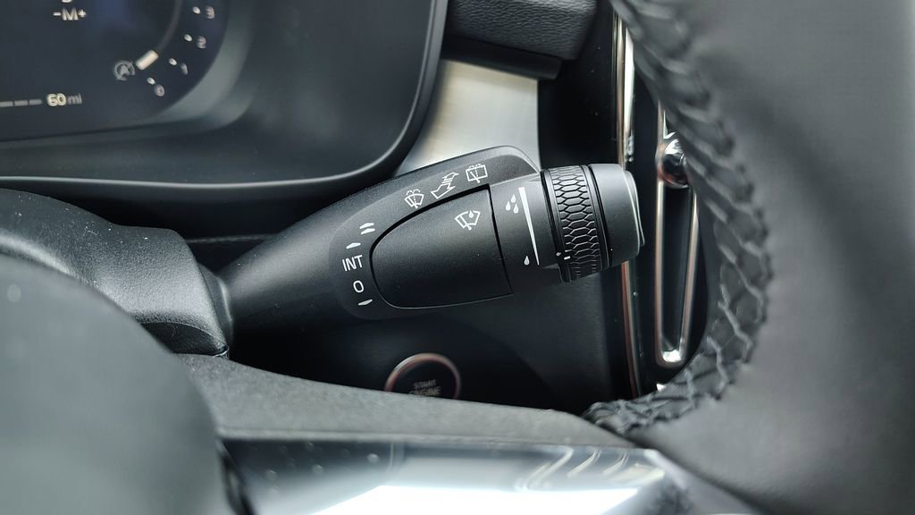 2026 Volvo Xc40 B5 Ultra