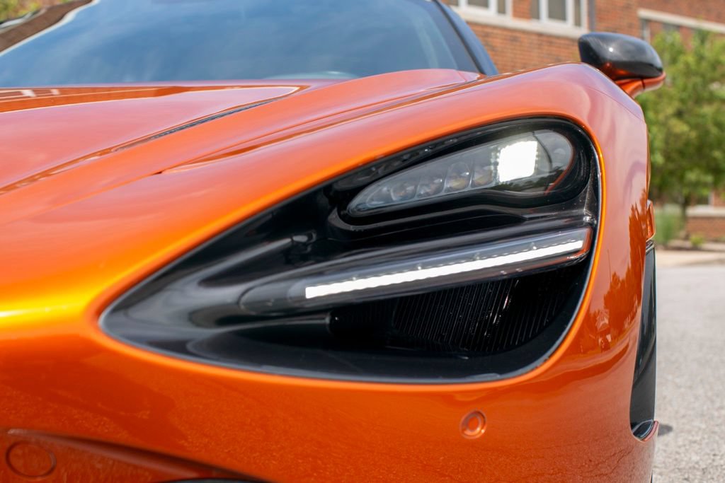 Used 2018 McLaren 720S Performance photo 32
