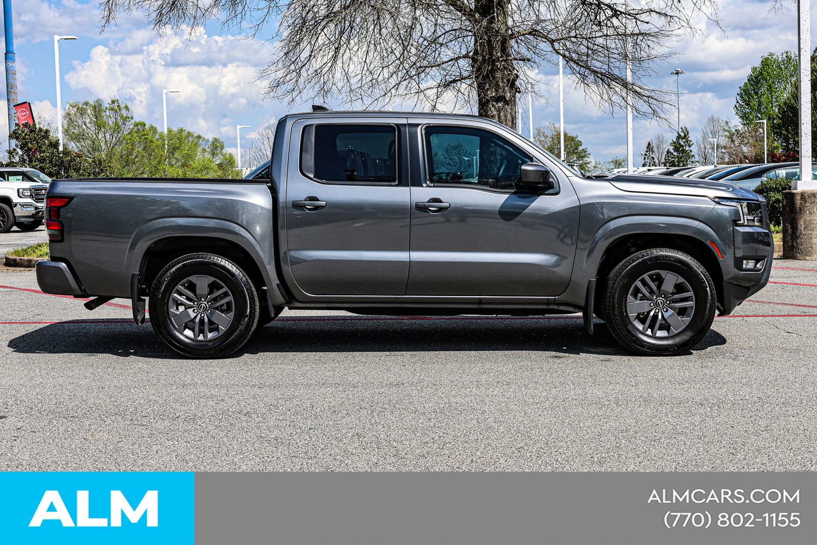 2025 Nissan Frontier SV