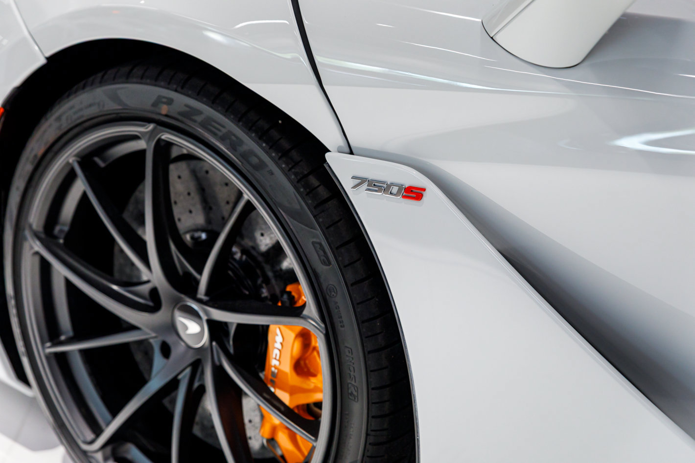 Used 2027 McLaren 750S photo 38