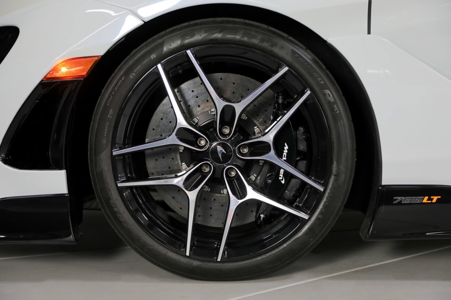 Used 2022 McLaren 765LT photo 21