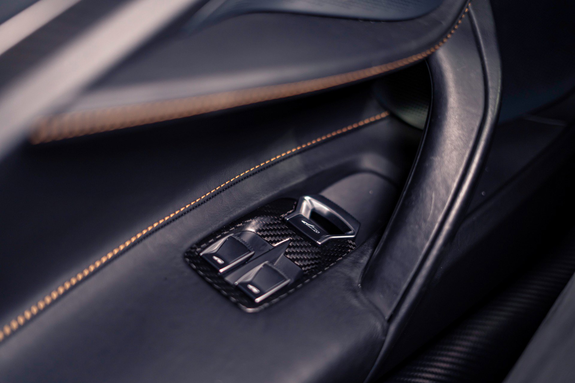 Used 2021 McLaren 765LT photo 12