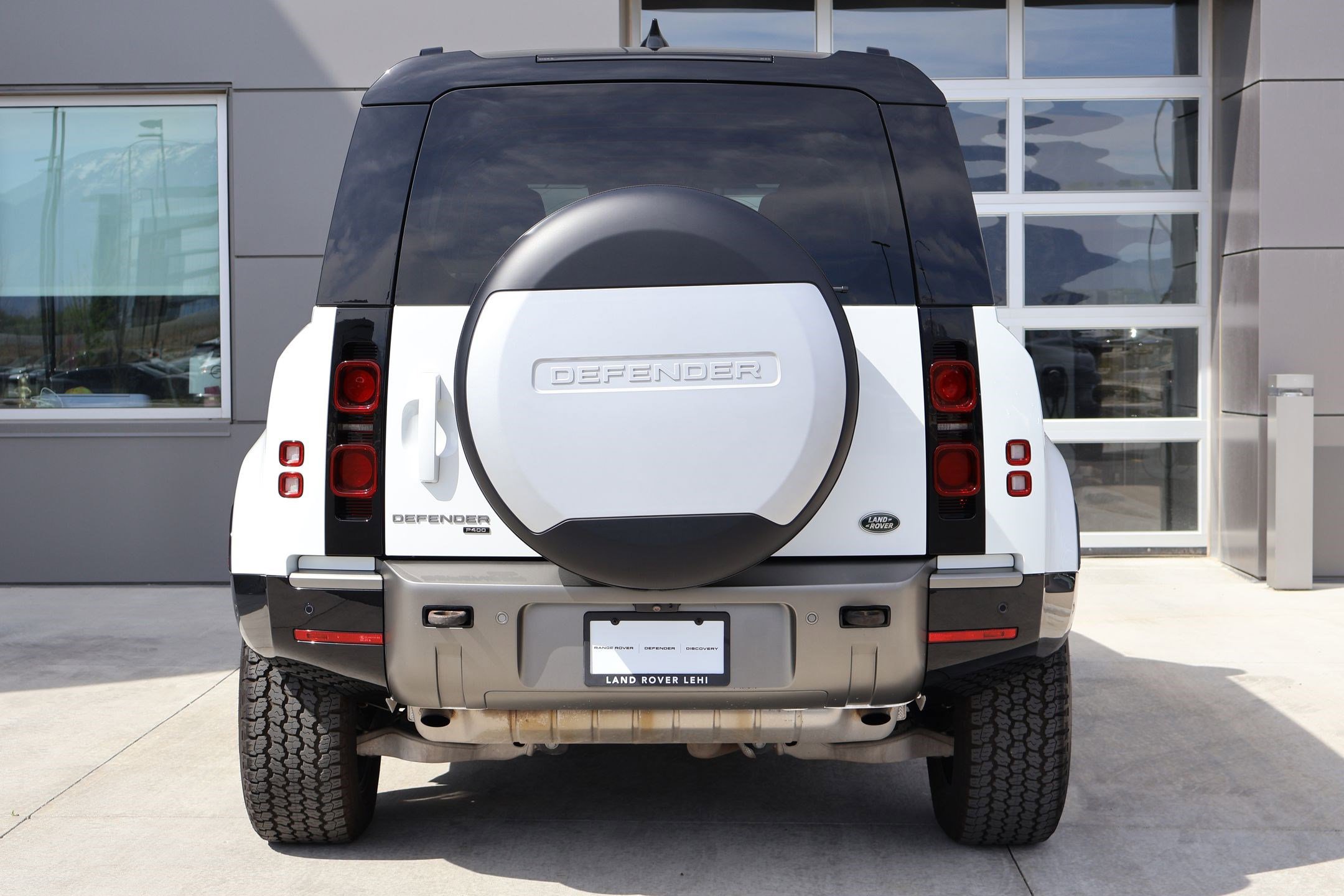 2023 Land Rover Defender 110 X-Dynamic SE