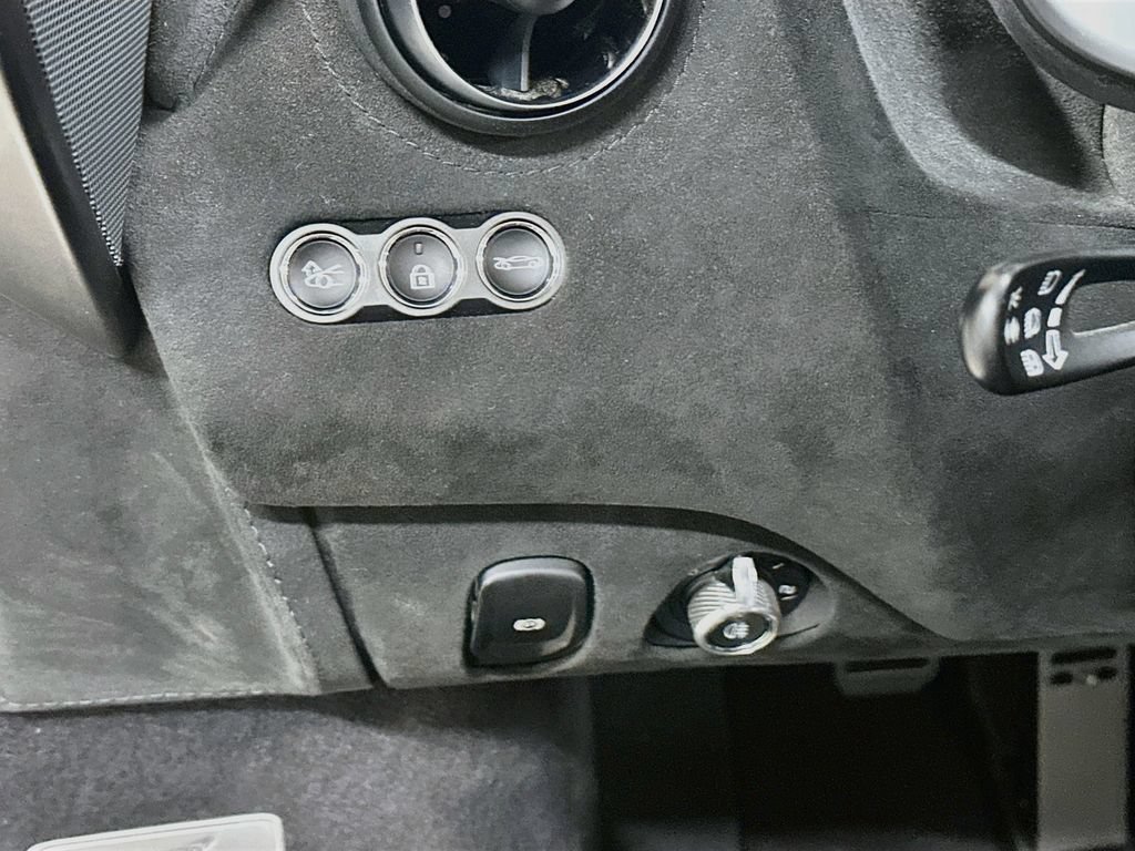 Used 2025 McLaren 750S Spider photo 11