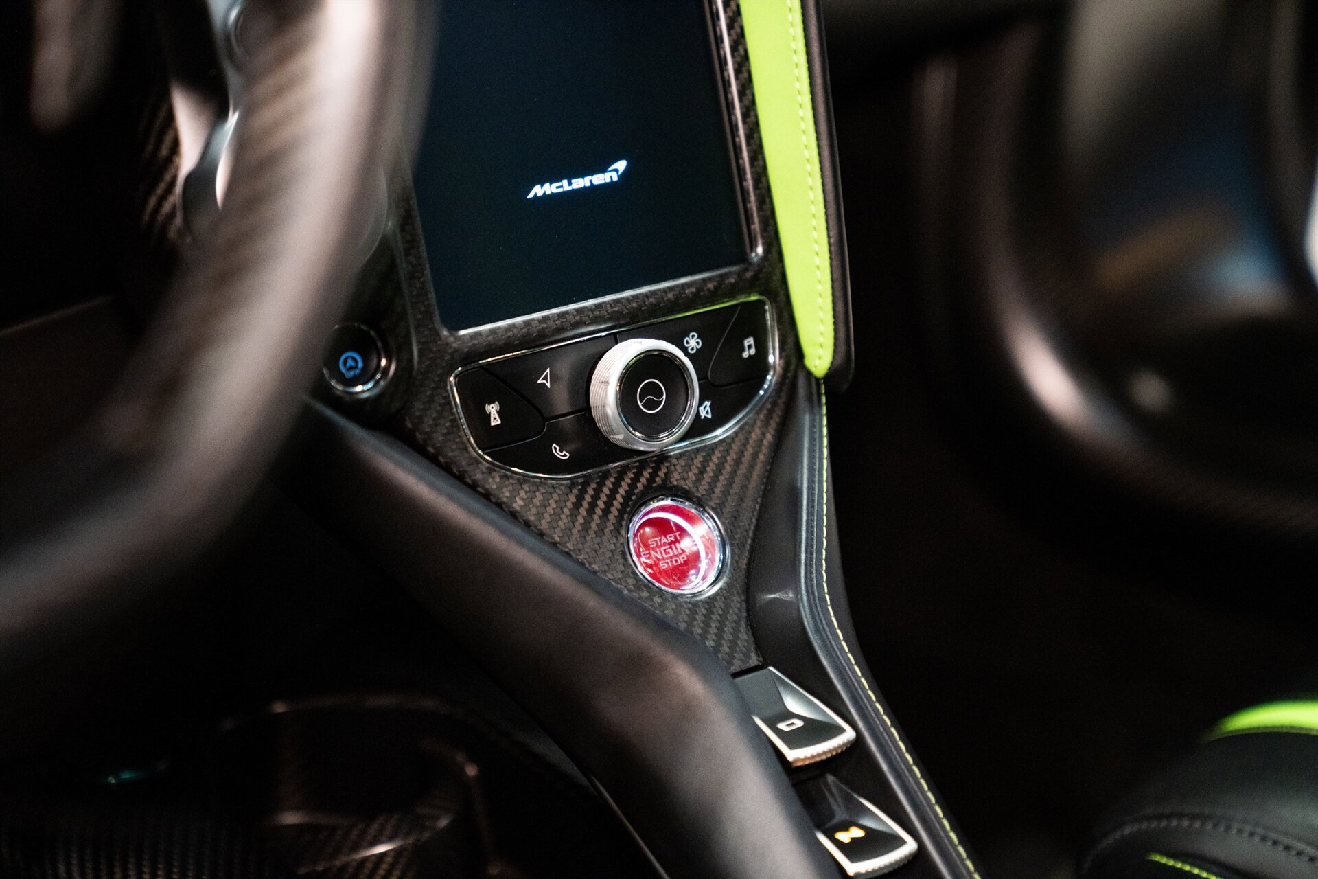 Used 2022 McLaren 765LT photo 24