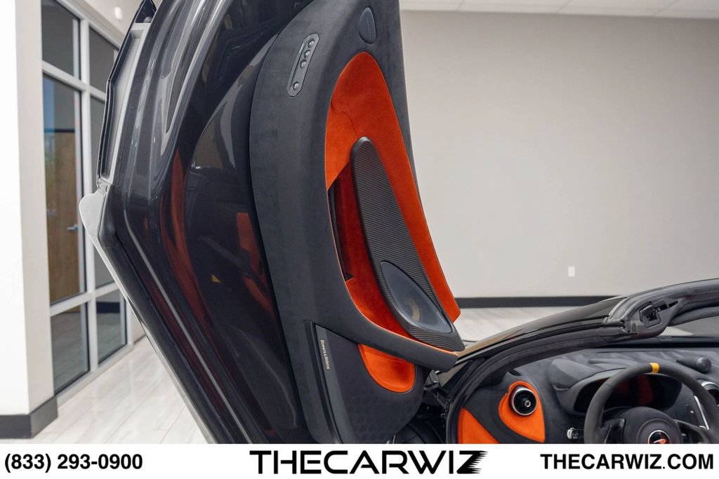 Used 2020 McLaren 600LT Spider photo 36