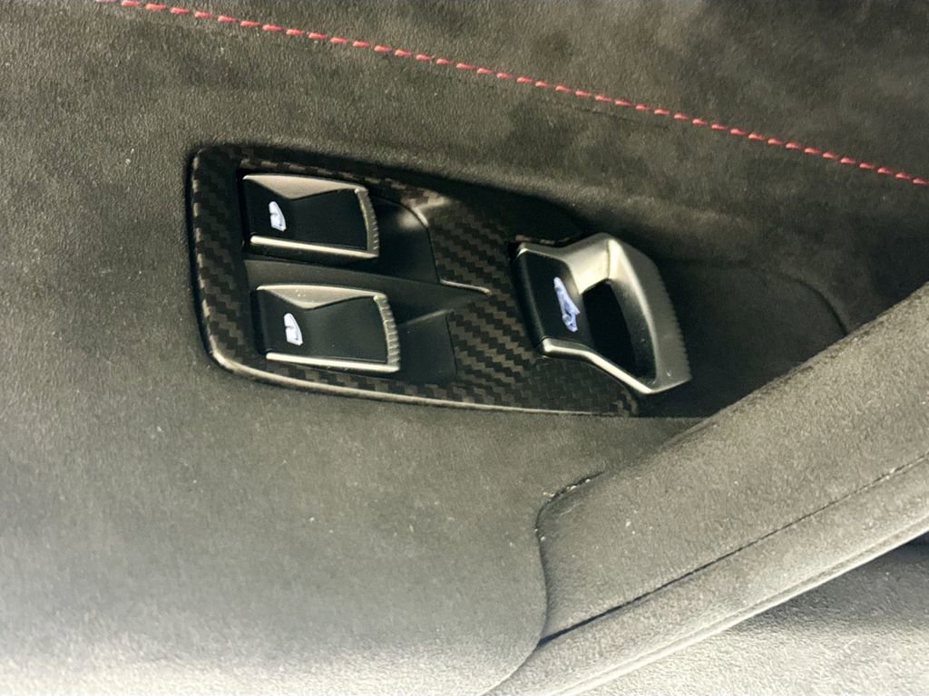 Used 2018 McLaren 720S photo 18