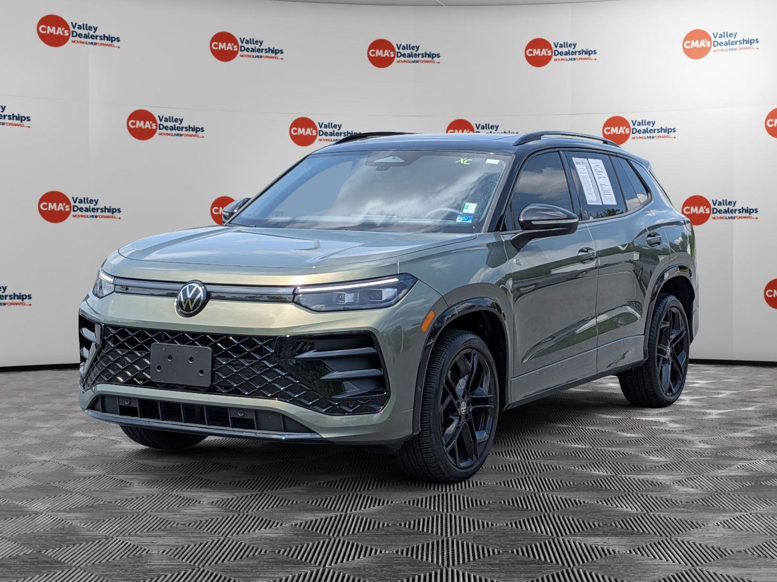 Certified 2025 Volkswagen Tiguan SE R-Line