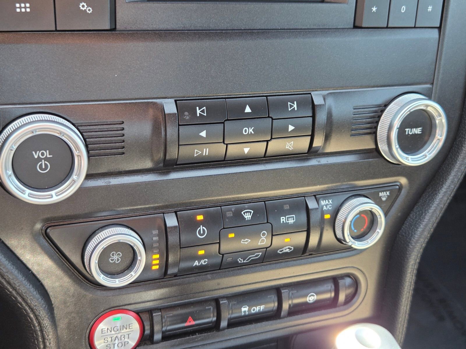 2020 Ford Mustang Coupe