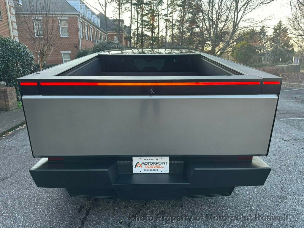 2024 Tesla Cybertruck AWD Crew Cab