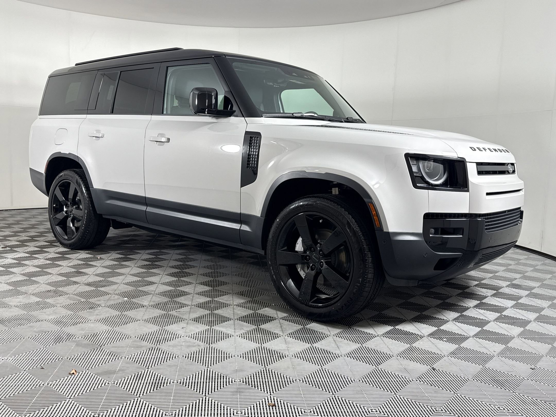 2026 Land Rover Defender 130 S