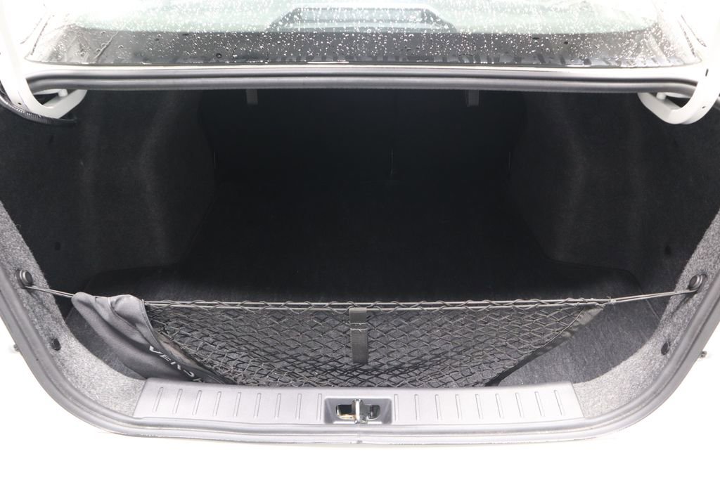 2024 Nissan Versa SR