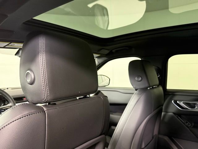 2026 Land Rover Range Rover Velar Dynamic SE