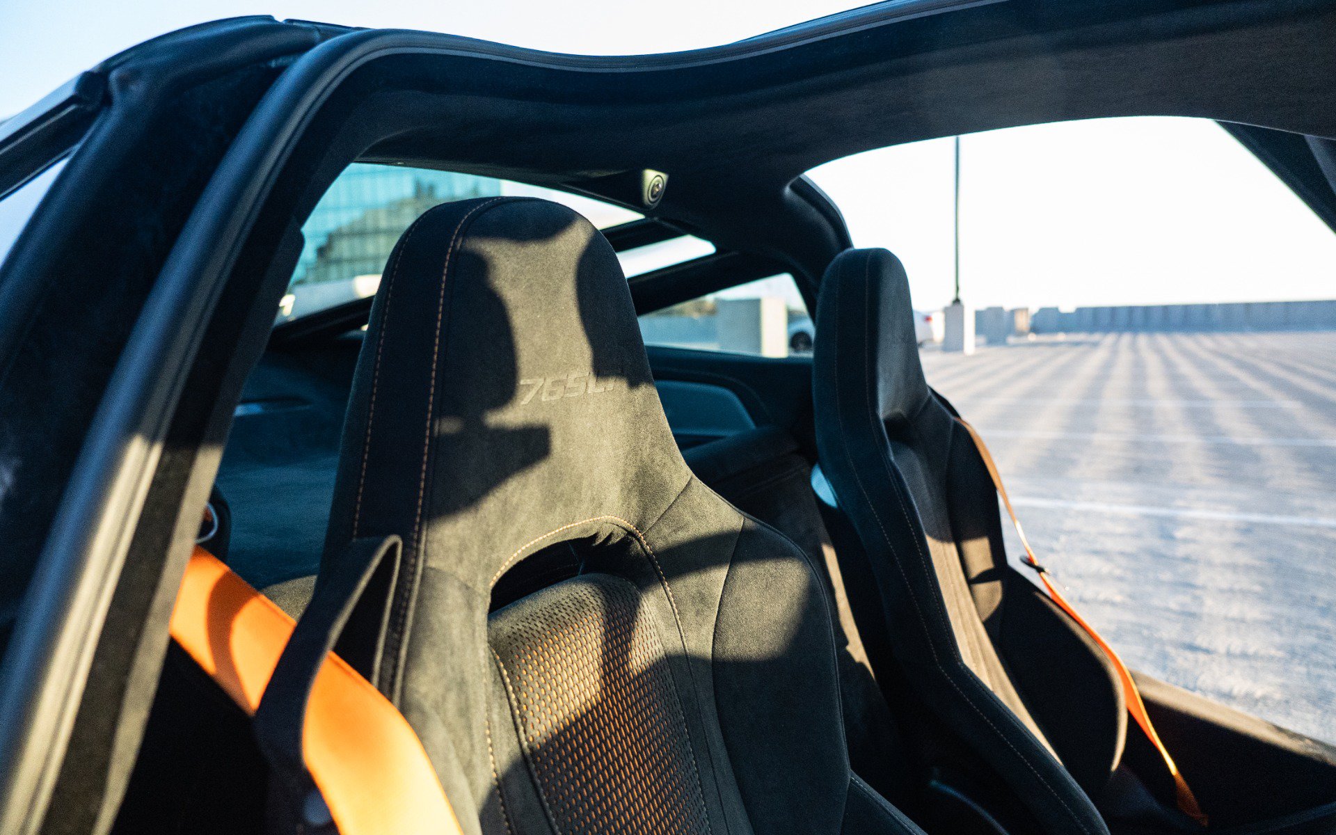 Used 2021 McLaren 765LT photo 4