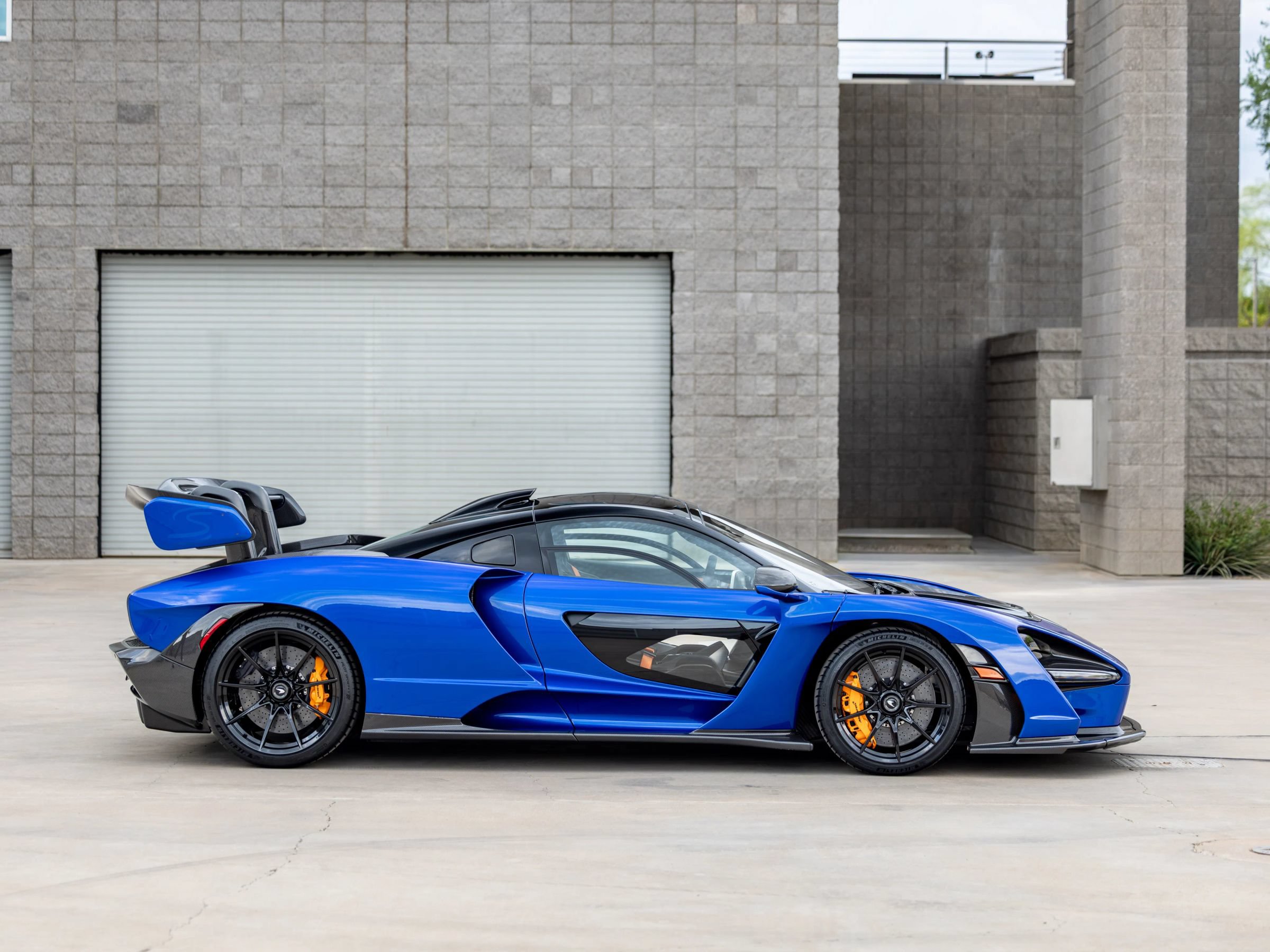 Used 2019 McLaren Senna photo 9