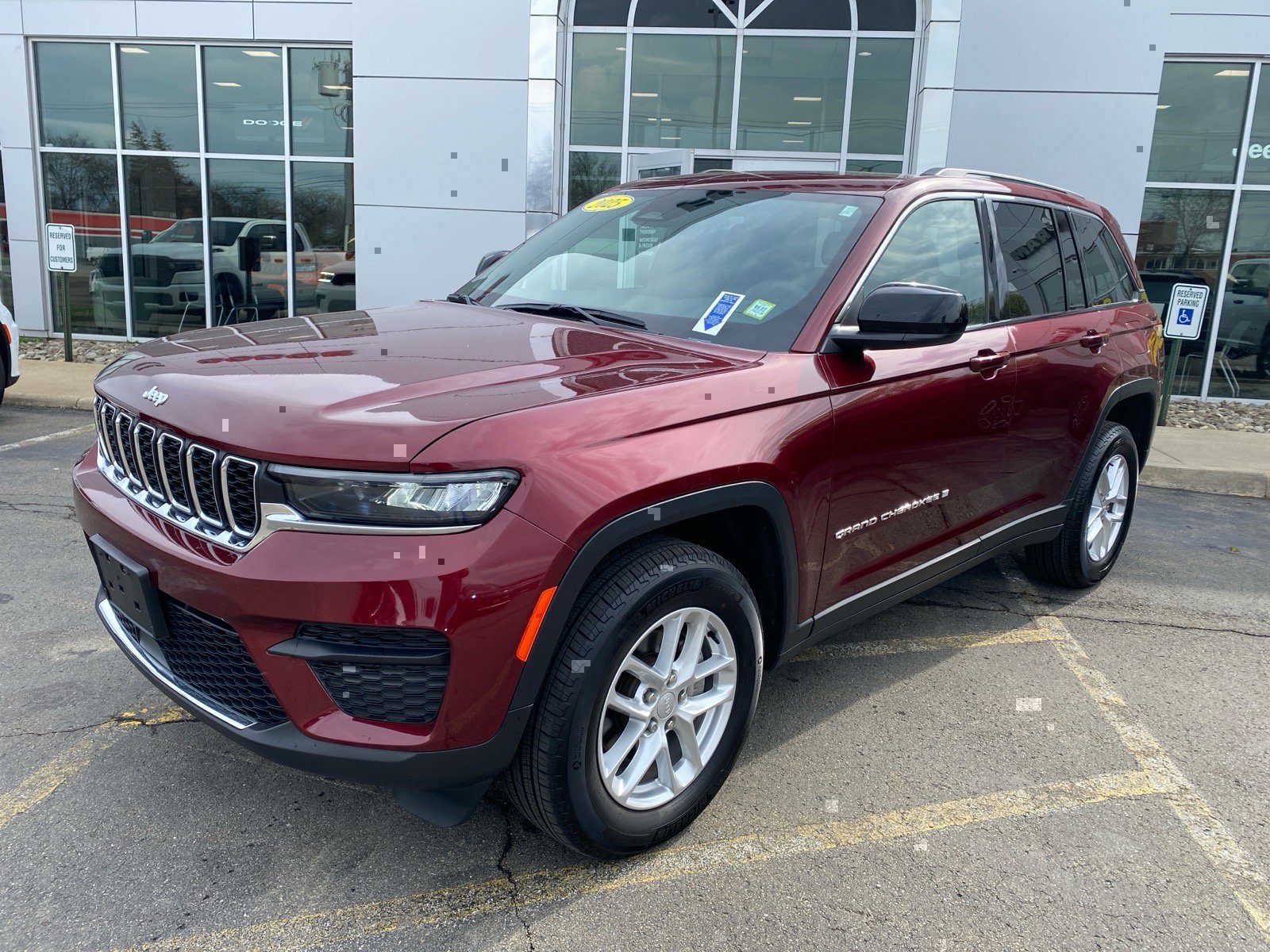 Used 2025 Jeep Grand Cherokee Laredo X w/ Luxury Tech Group I