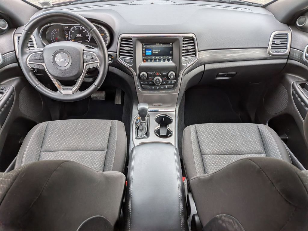 2020 Jeep Grand Cherokee Laredo