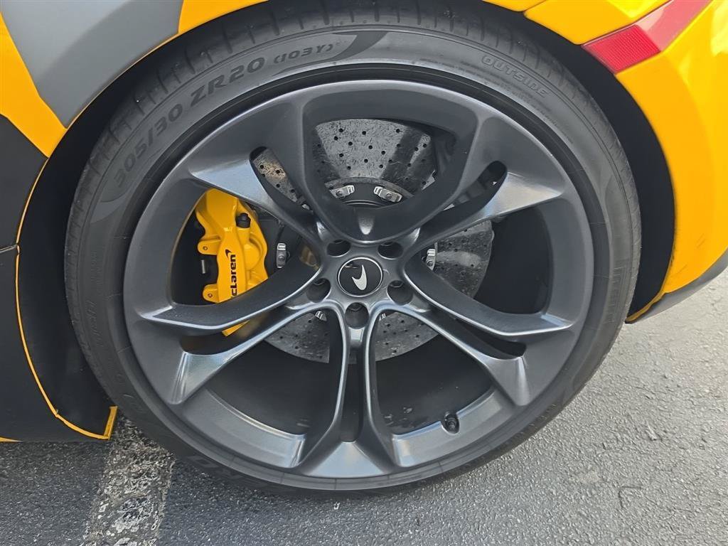 Used 2019 McLaren 720S photo 3