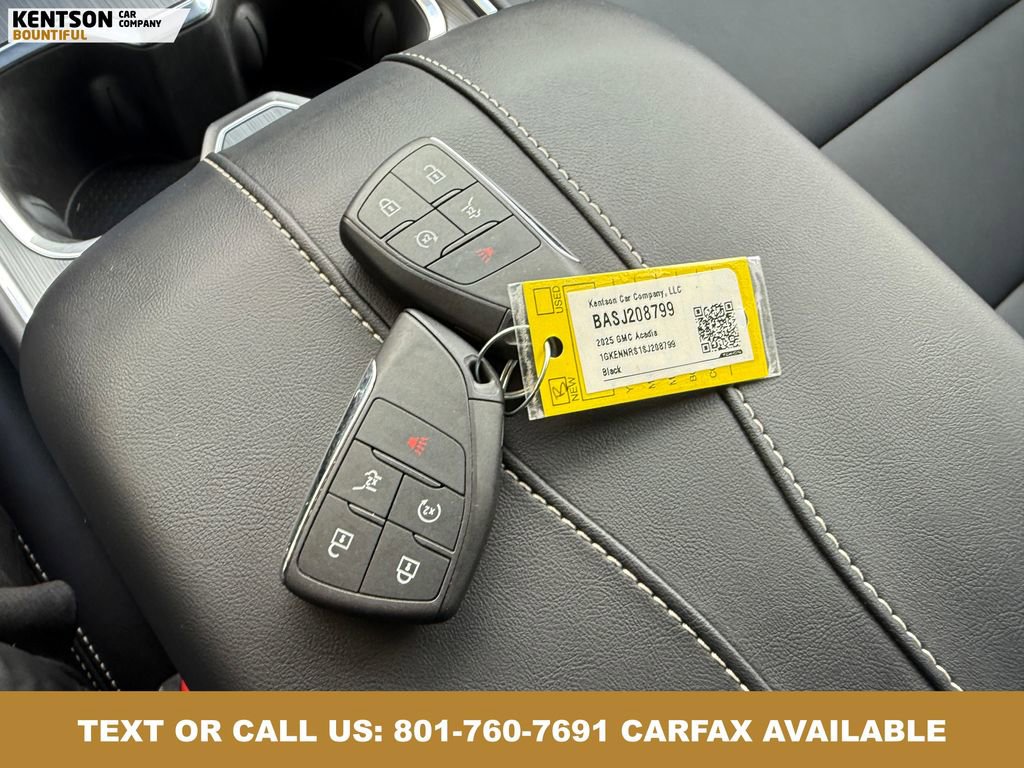 2025 GMC Acadia Elevation